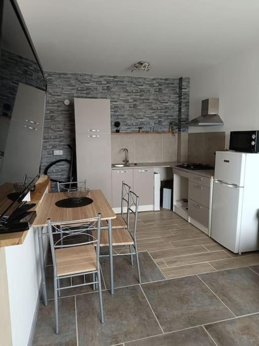 Appartement Sur La Viarhona Vulbens Exteriör bild